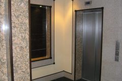 Ниша в лифтовом холле